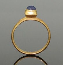 BEAUTIFUL MEDIEVAL GOLD & SAPPHIRE RING - CIRCA 14th-15th Century AD (0992) picture
