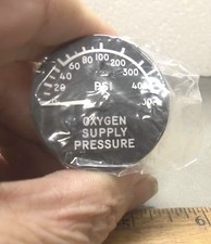 Aro Corp. - Oxygen Supply Pressure Gage and Bracket Assembly - P/N: 17923 (NOS) picture