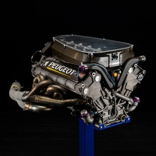 Peugeot F1 V10 engine 1998 picture