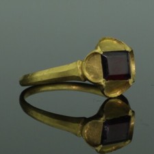 BEAUTIFUL MEDIEVAL GOLD & GARNET QUATREFOIL RING - CIRCA 14th-15th Century AD picture