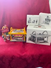 MISBoxes FLAWLESS Ceramic DEPARTMENT 56 Lighted MCDONALD’S & SIGN + 3 FIGURINES picture