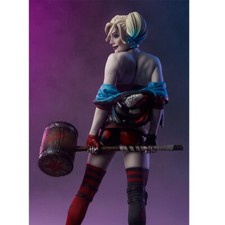 Mystery museum Sideshow SS 300714 DC Harley Quinn statue joker picture