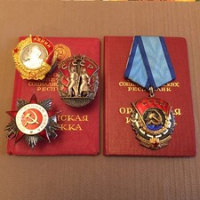 FAMOUS MAN LENIN ORDER BADGE of HONOR RED BANNER SOVIET ORDER SET GROUP AWARDS picture