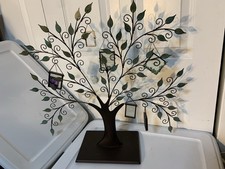 HALLMARK 2002 FAMILY TREE WITH FRAMES 23” X 22” picture