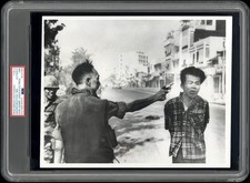 Saigon Execution 1968 Tet Offensive Vietnam War Type III Original Photo PSA/DNA picture