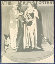 1952 Marilyn Monroe We're Not Married Museum Of Modern Art NY 20th CF 8x10 Photo picture