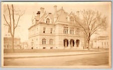 Vtg B&W Snapshot Ornate Stone Richardsonian Romanesque Post Office Bldg Circa picture