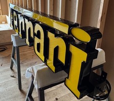 FERRARI DEALER MINT LIGHTED CHANNEL LETTER SIGN LARGE 16