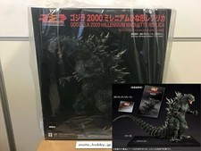 X-Plus Godzilla 2000 Millennium Maquette Replica Real Master Collection 25 inch picture