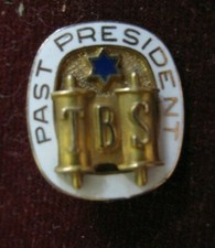 10K Yellow Gold Torah Scrolls & Star TBS TEMPLE BETH SHOLOM PAST PRESIDENT PIN picture
