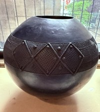 South African Zulu Pottery Master Artist Nesta Nala Ukhamba “Beer Pot” Vase picture