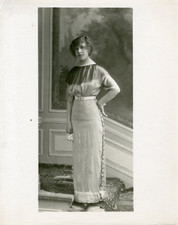 Mademoiselle Flo, du théâtre Fémina Vintage silver print, dry Reutlinger stamp, picture