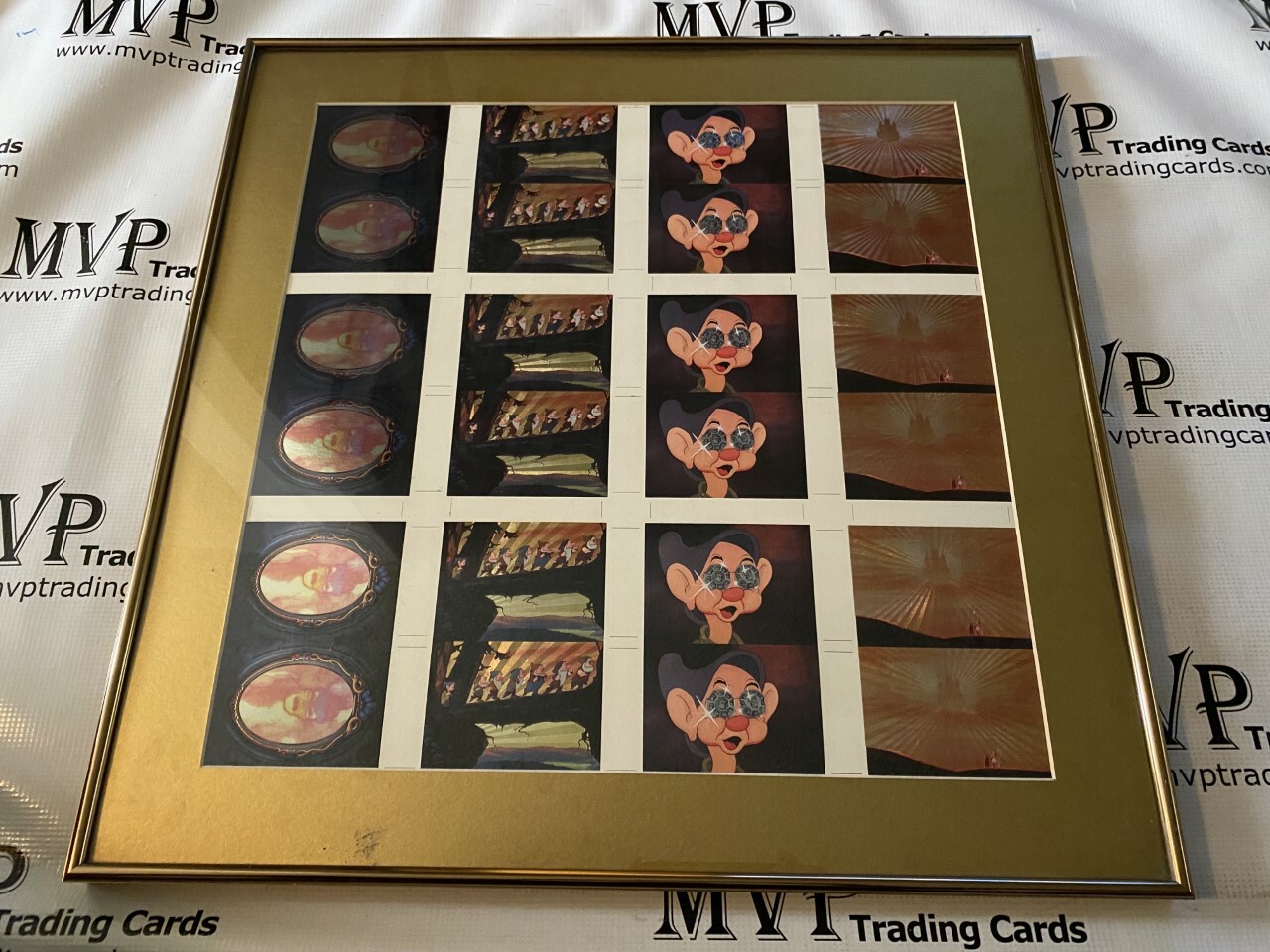 1994 SkyBox Disney's Snow White and the Seven Dwarfs Rare Foil Embossed 22x22 1994 SkyBox Disney's Snow White and the Seven Dwarfs Rare Foil Embossed 22x22