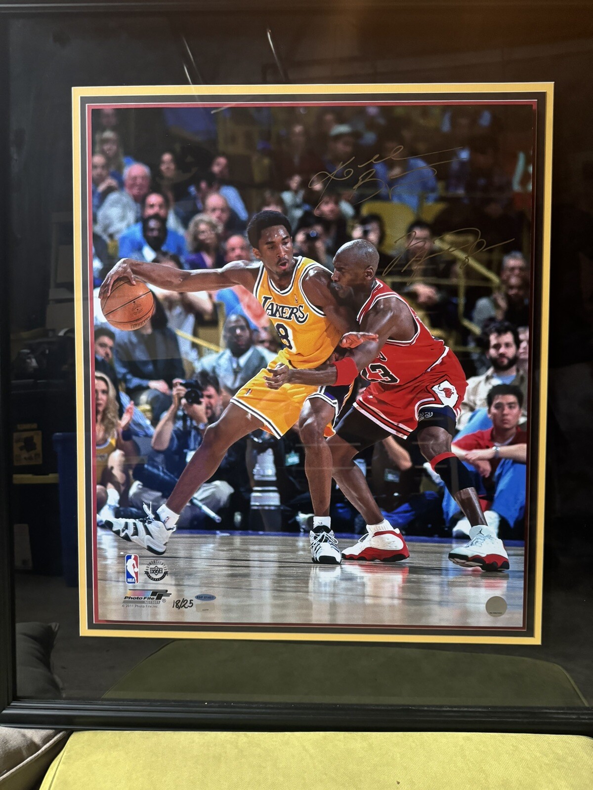 Michael Jordan & Kobe Bryant Double autographed picture. Panini 18/25