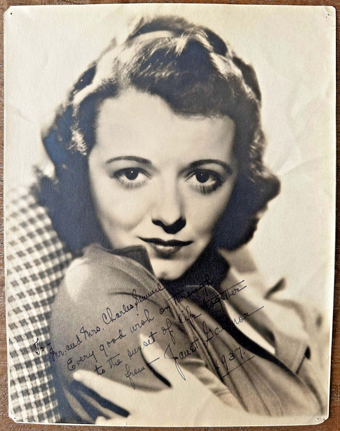 Janet Gaynor Signed 10.5x13.5 1937 Fox Film Vintage Hollywood Portrait Photo Janet Gaynor Signed 10.5x13.5 1937 Fox Film Vintage Hollywood Portrait Photo