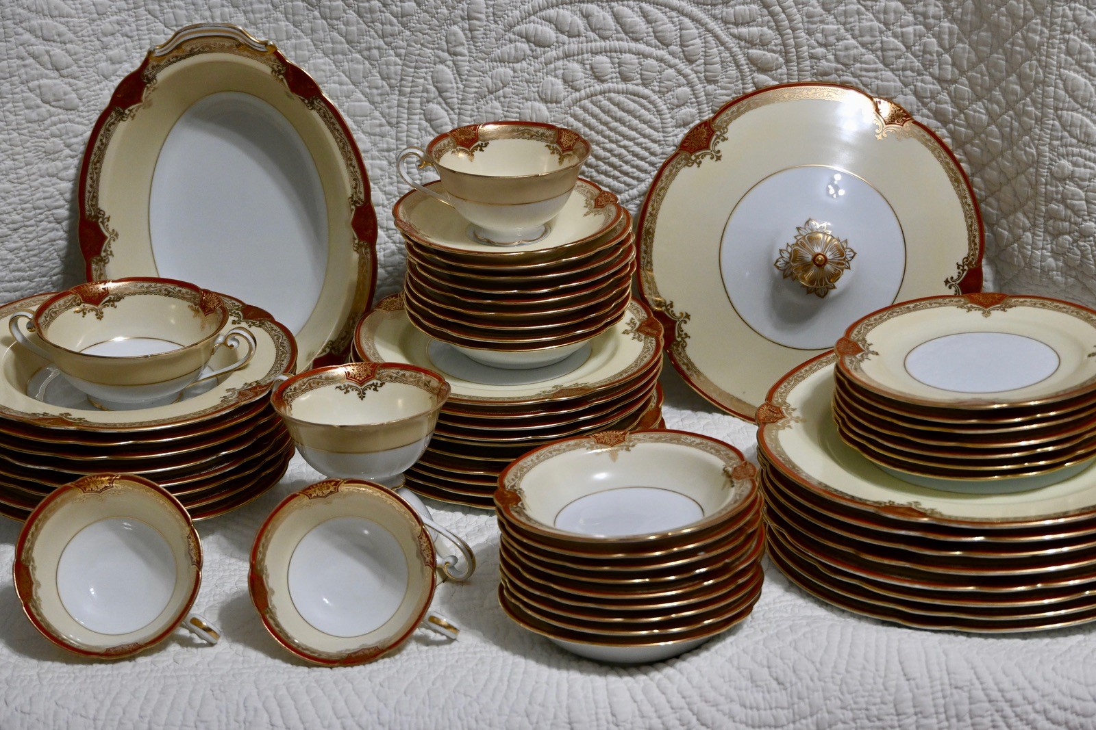 PRE WW II NORITAKE ROSEOLYN 59 pc DINNERWARE SERVICE for 8 ~ 7 pc PLACE SETTINGS PRE WW II NORITAKE ROSEOLYN 59 pc DINNERWARE SERVICE for 8 ~ 7 pc PLACE SETTINGS