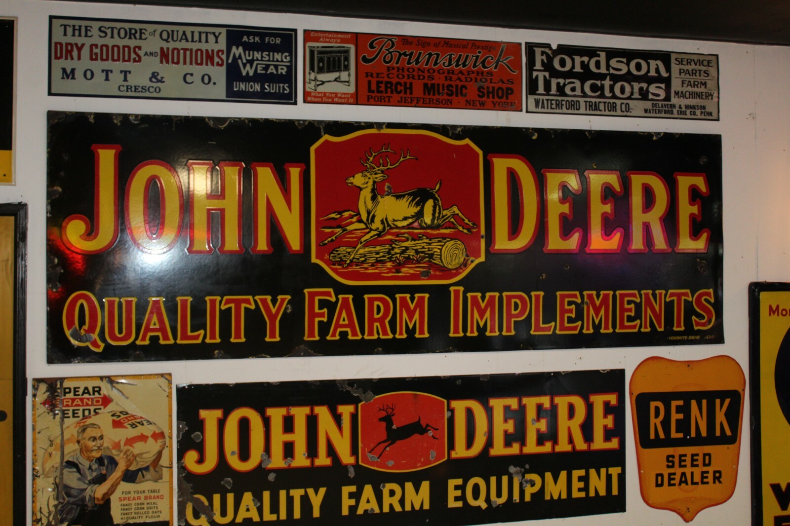 SCARCE 1920'S 3X9 JOHN DEERE QUALITY FARM IMPLEMENTS PORCELAIN DEALER SIGN #1 SCARCE 1920'S 3X9 JOHN DEERE QUALITY FARM IMPLEMENTS PORCELAIN DEALER SIGN #1