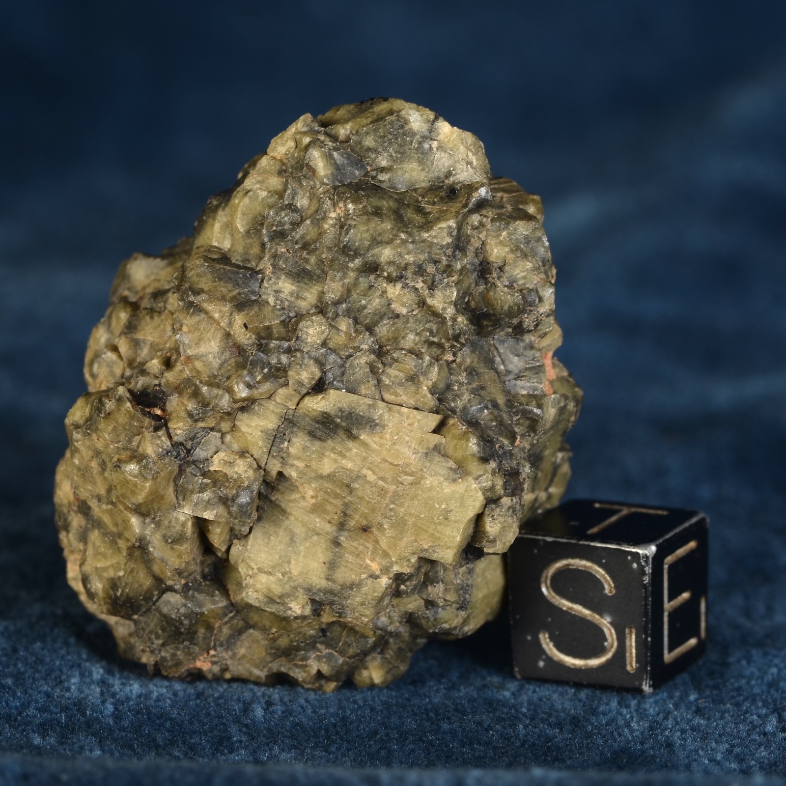 Tataouine Meteorite Top 45.95g Achondrite Diogenite HED Vesta Tatahouine Tataouine Meteorite Top 45.95g Achondrite Diogenite HED Vesta Tatahouine