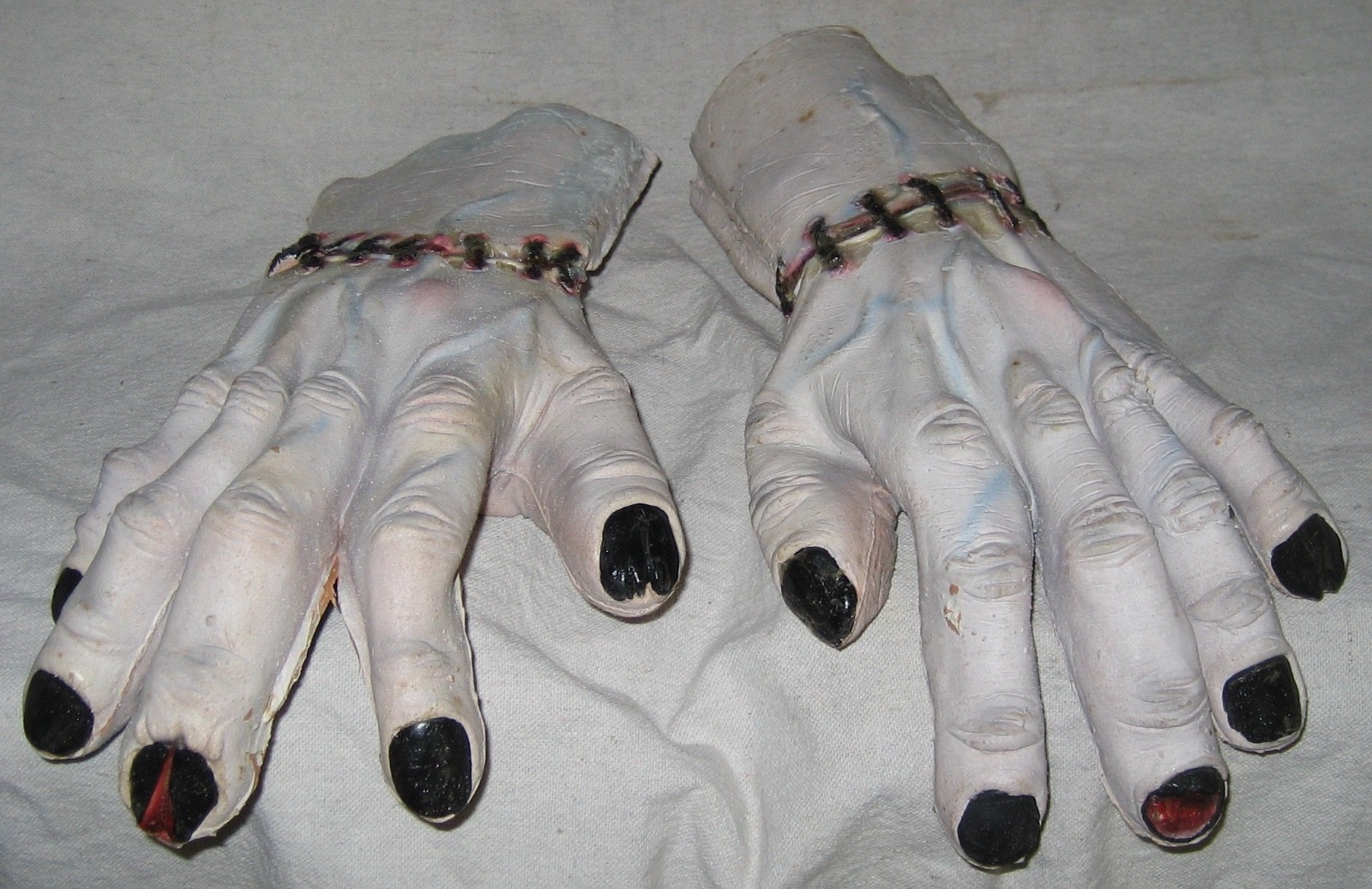 SUPER SCARCE 1983 NO-NA-ME DON POST FRANKENSTEIN HANDS GHASTLY GREAT CONDITION