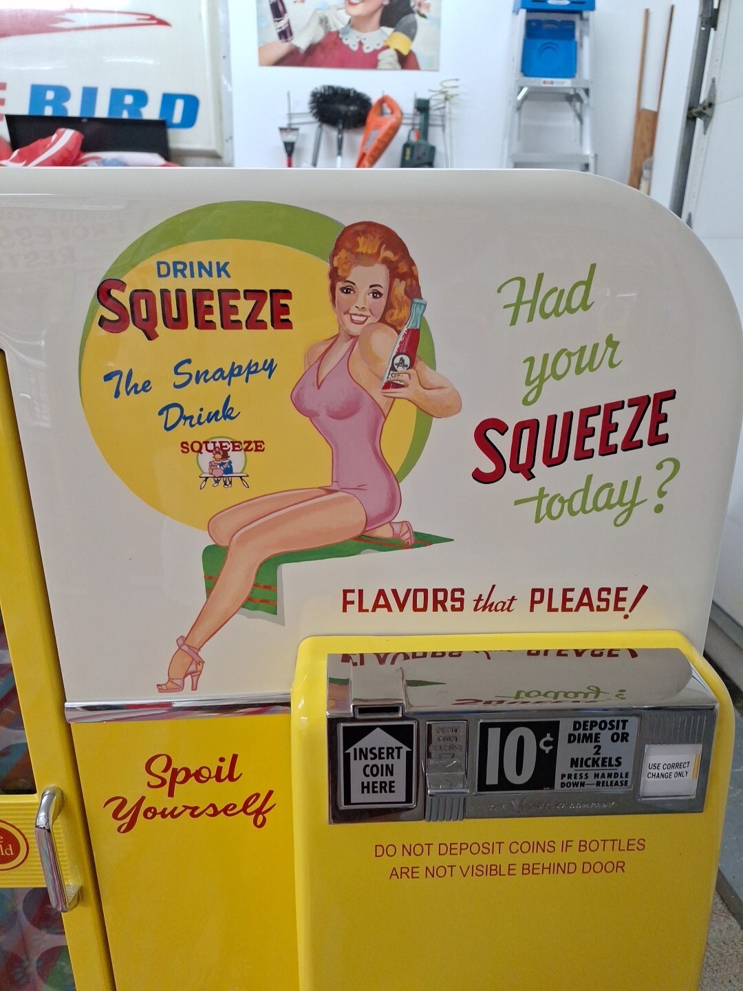 Squeeze SODA Machine Coke Coca-Cola Vendo 81D Unique Masterpiece Best The World