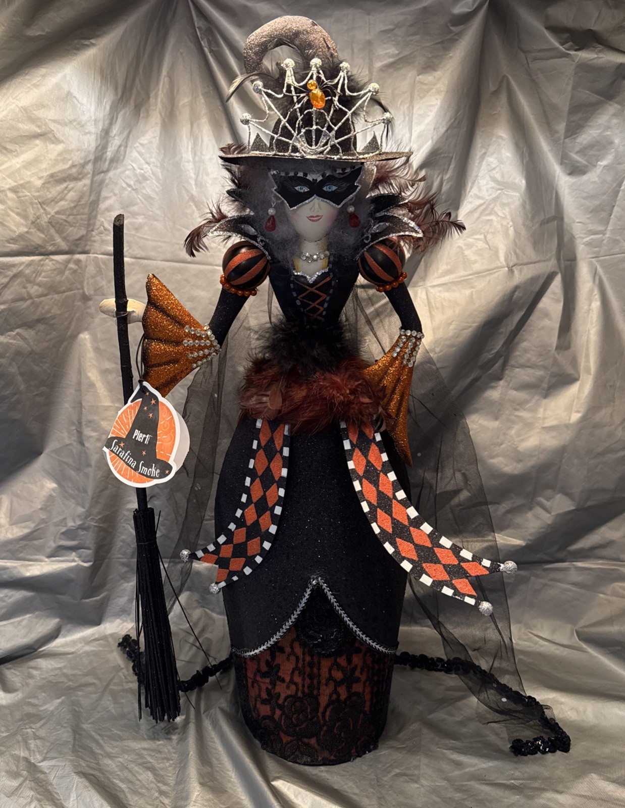 Pier 1 One VTG Witch SARAFINA SMOKE HALLOWEEN Figurine GLITTER VERY RARE 25” NWT Pier 1 One VTG Witch SARAFINA SMOKE HALLOWEEN Figurine GLITTER VERY RARE 25” NWT
