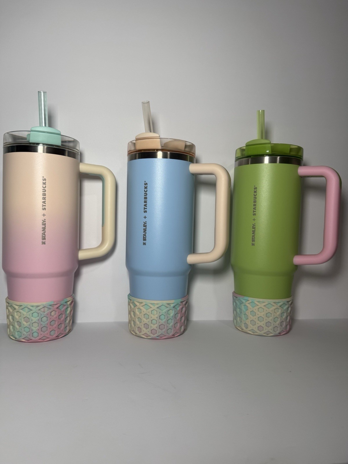 Stanley x Starbucks 2024 Taiwan Alpaca Three Tumbler Set 30oz BNWT US SELLER Stanley x Starbucks 2024 Taiwan Alpaca Three Tumbler Set 30oz BNWT US SELLER