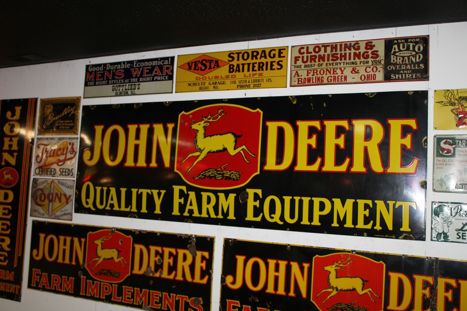 SCARCE 1920'S 3X9 JOHN DEERE QUILITY FARM EQUIPMENT PORCELAIN DEALER SIGN CORN SCARCE 1920'S 3X9 JOHN DEERE QUILITY FARM EQUIPMENT PORCELAIN DEALER SIGN CORN