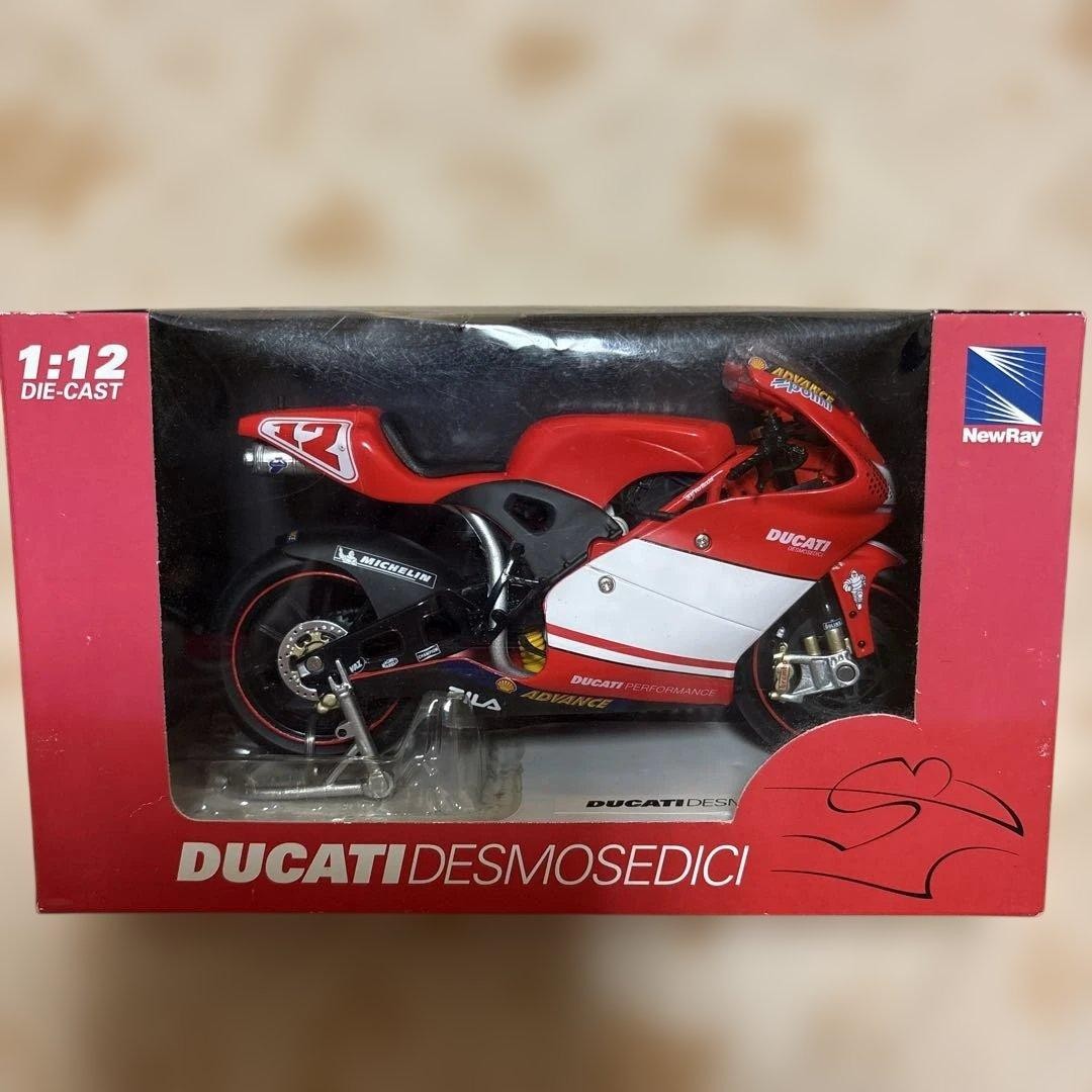 NewRay 1:12 Ducati Desmosedici model #fd31f6