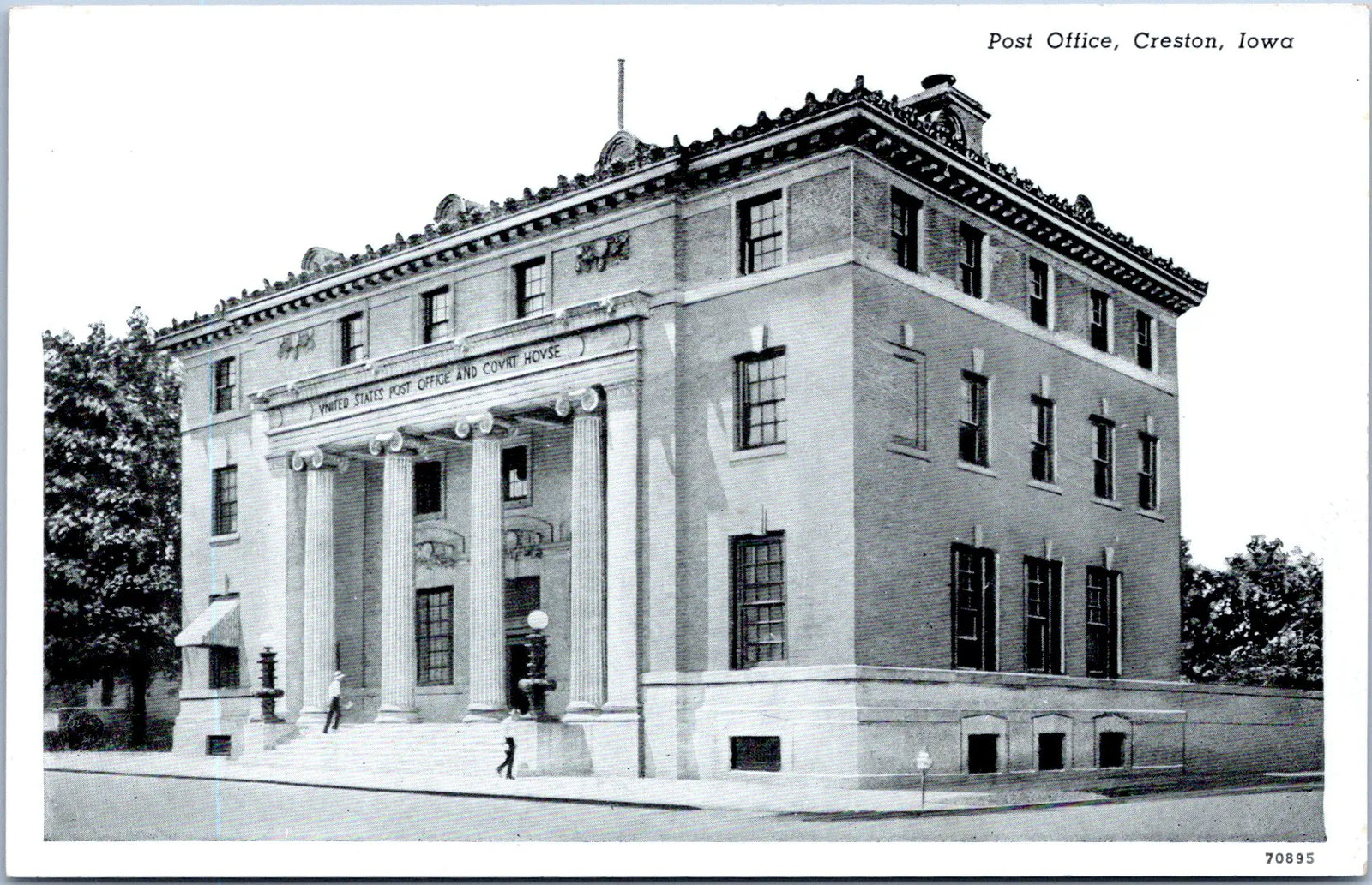 Creston, Iowa - Post Office Postcard Creston, Iowa - Post Office Postcard