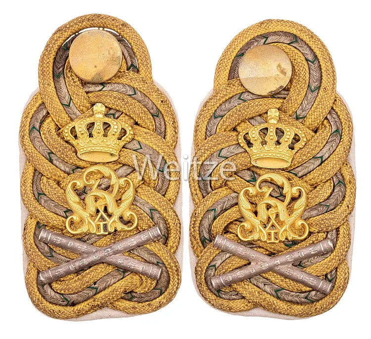 Prussia 1st World War II Pair of Shoulder Pieces Owned by Kaiser Wilhelm II... Prussia 1st World War II Pair of Shoulder Pieces Owned by Kaiser Wilhelm II...