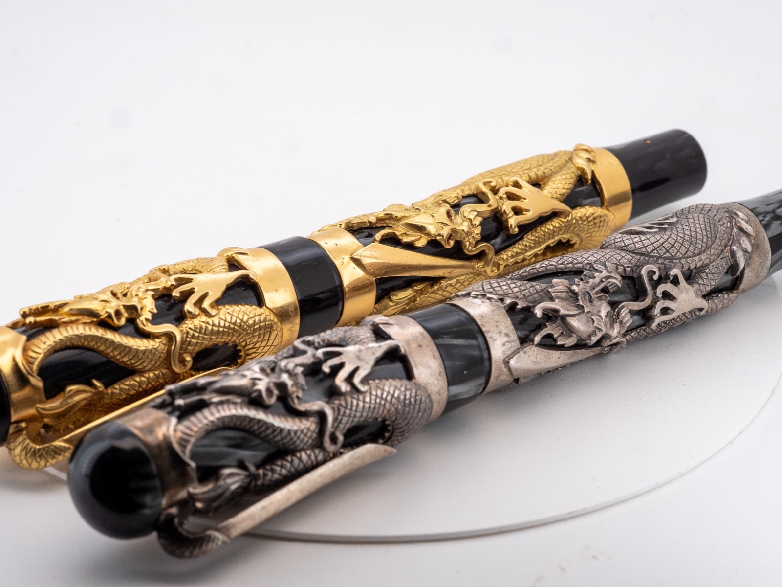 (EXTREMELY RARE) Montegrappa 1995 Year of The Dragon Solid 18k Fountain Pen Set (EXTREMELY RARE) Montegrappa 1995 Year of The Dragon Solid 18k Fountain Pen Set