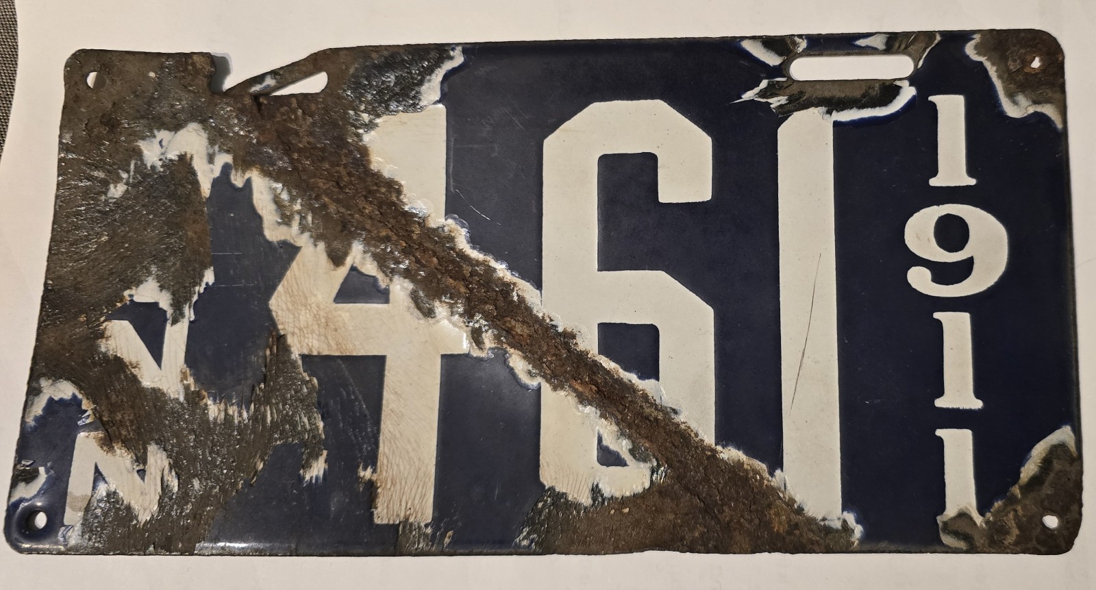 1911 Minnesota license plate porcelain 11 MN low number shorty 1911 Minnesota license plate porcelain 11 MN low number shorty